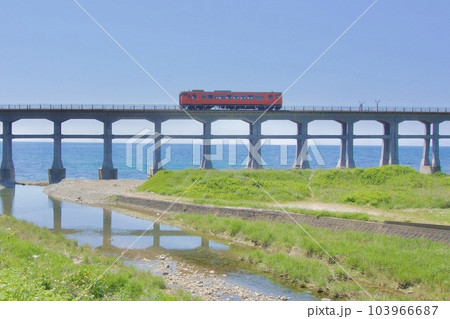 山陰本線の電車 103966687