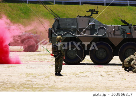 自衛隊の戦闘訓練 103966817