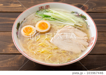 鶏塩ラーメン 鶏塩ラーメン 103967446