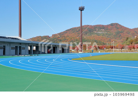 陸上競技場のトラック（新青森県総合運動公園　青森県 青森市） 103969498