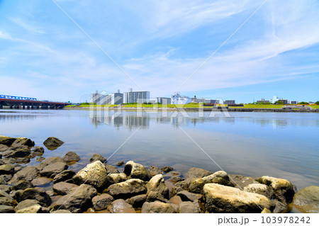 舞浜大橋／旧江戸川周辺を望む(千葉県浦安市)【2023.6】 103978242