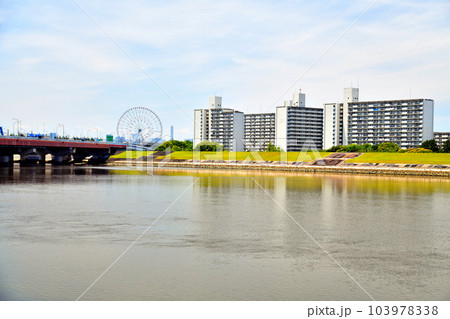 舞浜大橋／旧江戸川(東京都側方面)周辺を望む(東京都江戸川区)【2023.6】 103978338