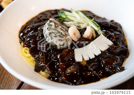 ジャージャー麺 炸醤麺 韓国 103979115