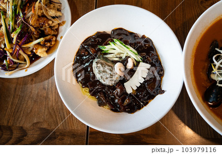 ジャージャー麺 炸醤麺 韓国 103979116