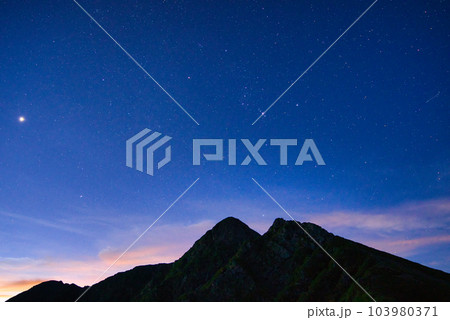 塩見岳山頂より 103980371