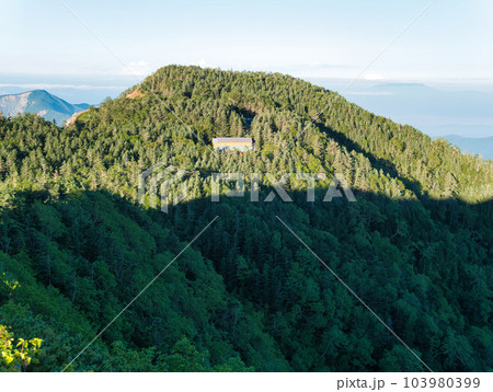 塩見岳山頂より 塩見岳山頂より 103980399