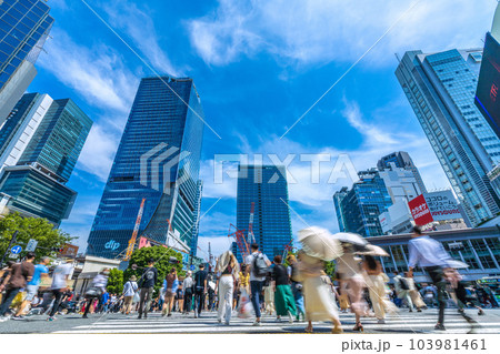 日本の東京都市景観 脱コロナ！。希望の明日へ渋谷6棟…真夏のような日差し、脱マスク本格化！＝6月7日 103981461