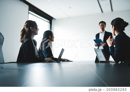 ビジネスイメージ 103983293