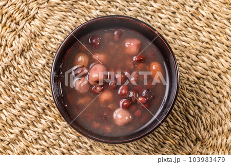 台湾デザート 蓮の実しるこ Red Beans and Lotus Seeds Sweets 台湾デザート 蓮の実しるこ Red Beans and Lotus Seeds Sweets 103983479