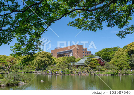 風情ある回遊式庭園　清澄庭園　東京都江東区 103987640