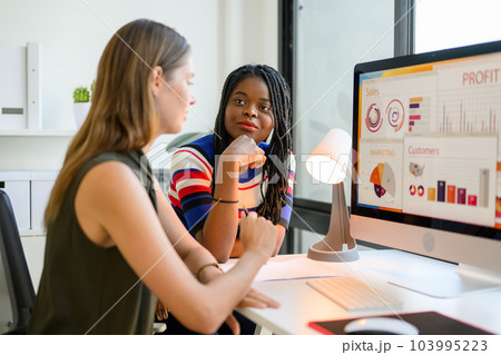 Marketing analysis accounting team meeting and working at company 103995223
