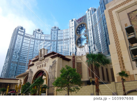 マカオ 澳門 スタジオシティホテルの全景 103997698