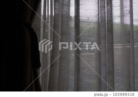 昼間は外から見えない透け感のある理念カーテン グレー系1 103999316