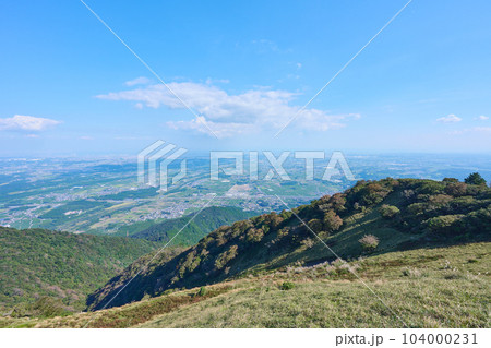 入道ヶ岳からの見晴らし 104000231