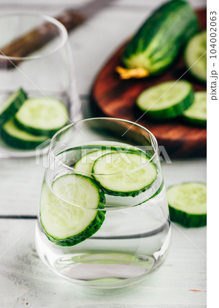 Healthy drink with cucumber 104002063