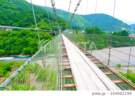 谷瀬の吊り橋 奈良県十津川村 谷瀬の吊り橋 奈良県十津川村 104002199