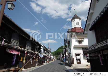 広島県府中市:上下町の町並み/上下キリスト教会〔5月〕 広島県府中市:上下町の町並み/上下キリスト教会〔5月〕 104006450
