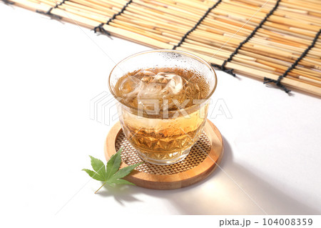 よく冷えた麦茶 よく冷えた麦茶 104008359