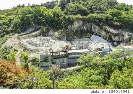 高砂　竜山の採石場　兵庫県高砂市 104014941