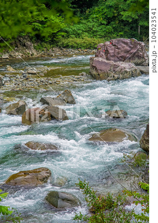 涼し気な風景【下呂市馬瀬・馬瀬川上流】 104023541