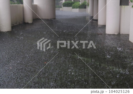 大気の状態が非常に不安定 激しい雨6 大気の状態が非常に不安定 激しい雨6 104025126