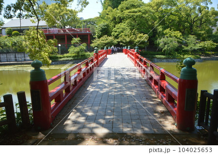河底池に架かる「和氣橋」（天王寺公園／大阪府大阪市天王寺区茶臼山町） 104025653