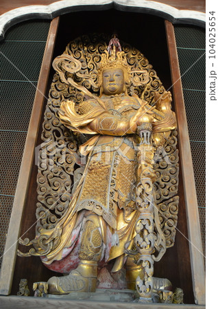 「韋駄天」の像（萬福寺･天王殿／京都府宇治市五ケ庄三番割34） 104025654