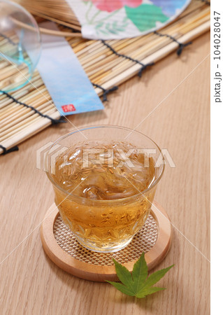 よく冷えた麦茶 104028047