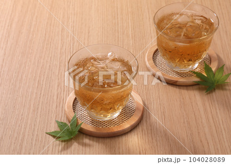 よく冷えた麦茶 104028089