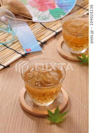 よく冷えた麦茶 よく冷えた麦茶 104028136