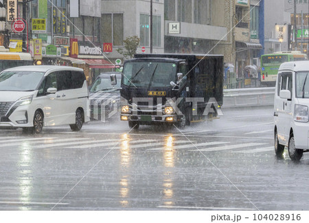 豪雨 104028916