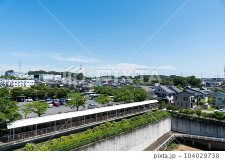 桐光学園からの風景 駐輪場 小田急多摩線 栗平駅 初夏の日差し 神奈川県川崎市 桐光学園からの風景 駐輪場 小田急多摩線 栗平駅 初夏の日差し 神奈川県川崎市 104029738
