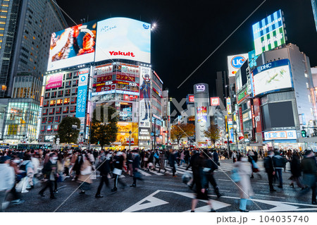 《東京都》渋谷駅前・スクランブル交差点 104035740