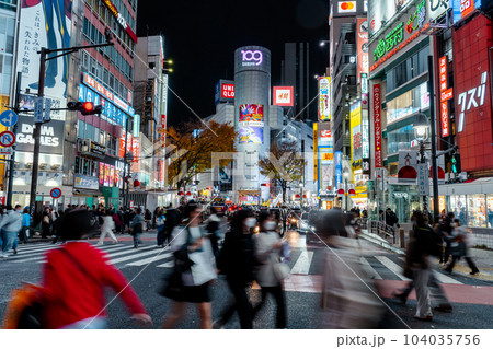 《東京都》渋谷駅前・スクランブル交差点 104035756