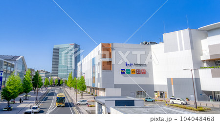神奈川の海老名市の都市風景　海老名駅 104048468