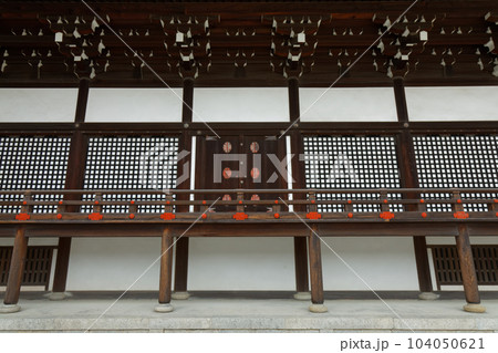 京都御所　清涼殿　若葉に新緑 104050621
