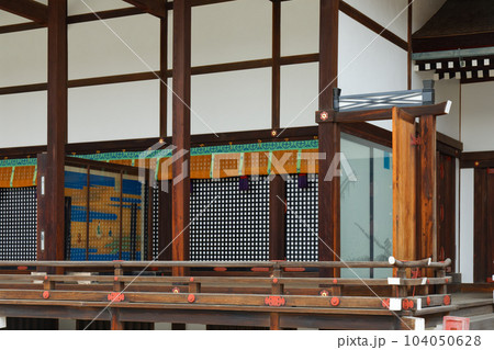 京都御所　清涼殿　若葉に新緑 104050628