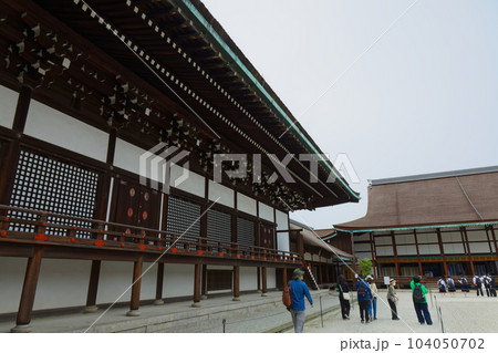 京都御所　紫宸殿　若葉に新緑 104050702