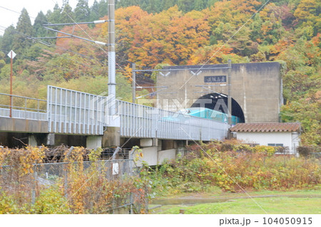 北海道新幹線が間近で見られるスポット(青函トンネル入口広場 青森県 今別町) 北海道新幹線が間近で見られるスポット(青函トンネル入口広場 青森県 今別町) 104050915