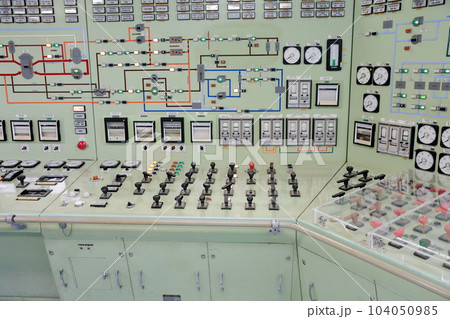 原子力発電の操作パネル 原子力発電の操作パネル 104050985
