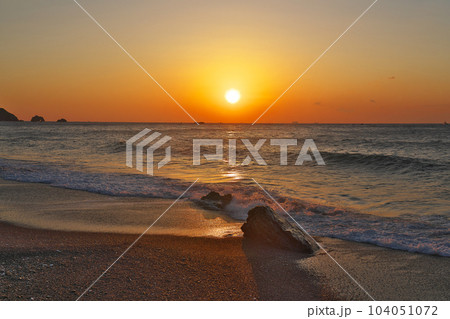 【恋路ヶ浜 (日の出)】 愛知県田原市伊良湖町恋路浦 104051072