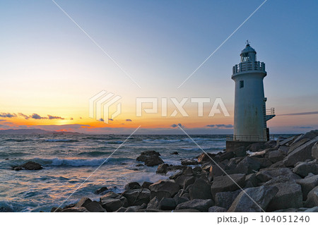 【伊良湖岬灯台 (夕刻)】 愛知県田原市伊良湖町古山 104051240