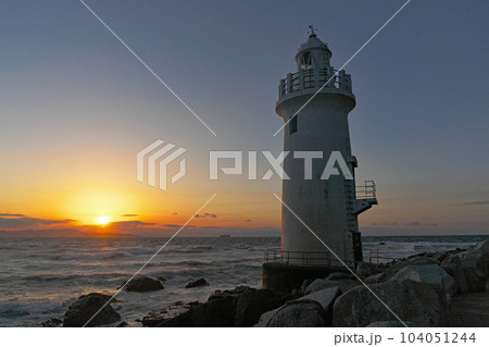 【伊良湖岬灯台 (夕刻)】 愛知県田原市伊良湖町古山 【伊良湖岬灯台 (夕刻)】 愛知県田原市伊良湖町古山 104051244