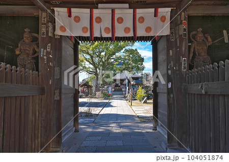 【一宮寺】 (四国霊場第83番札所) 香川県高松市一宮町 104051874