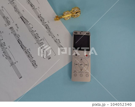 カラオケ、楽譜、ボイスレコーダー カラオケ、楽譜、ボイスレコーダー 104052340