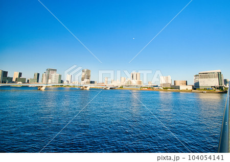 豊洲大橋から観たららぽーと豊洲高層マンションの風景 豊洲大橋から観たららぽーと豊洲高層マンションの風景 104054141