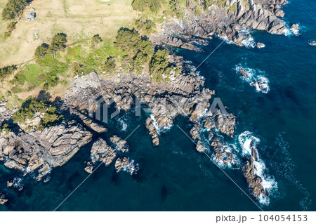 空撮「青森県」ドローンで海側から種差海岸を撮影 八戸市 空撮「青森県」ドローンで海側から種差海岸を撮影 八戸市 104054153