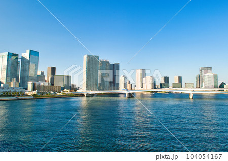 豊洲大橋から観たららぽーと豊洲高層マンションの風景 104054167