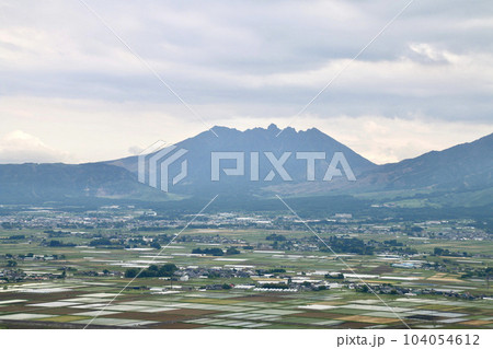 阿蘇山の眺望(熊本県・阿蘇市 阿蘇山の眺望(熊本県・阿蘇市 104054612