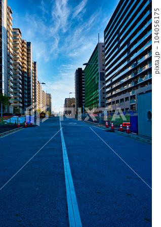 東京 工事中の晴海フラッグの風景 104056175